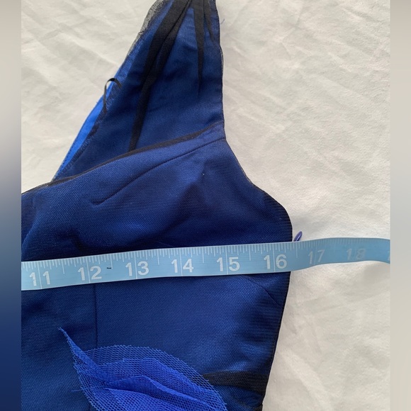 One Shoulder mesh Tulle Overlay black & blue mini Dress w flower detail size 6 - Picture 9 of 15